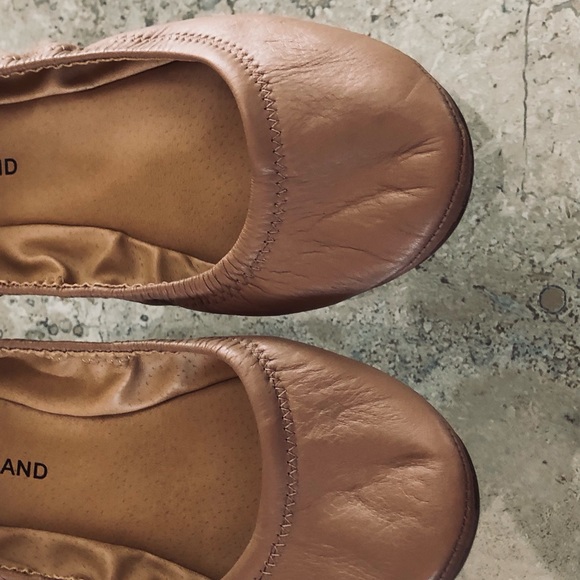 Lucky Brand, Women’s 9, Emmie, Soft Leather, Beige Ballerina Slip Ons, GUC - Picture 10 of 11